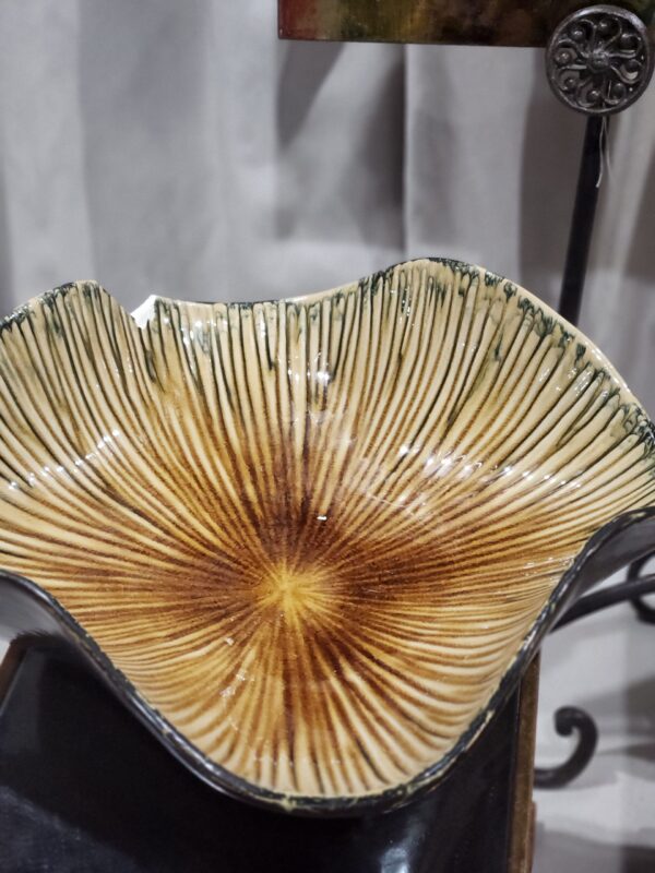 Set of 3 glass tables and decor - Image 3