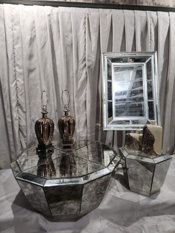 Art decor glass table and decor lot