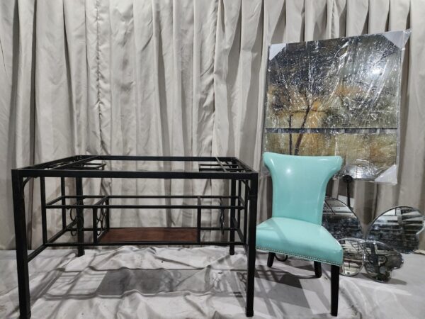 Various decor items - Image 2