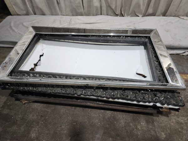 Lot of 6 big mirrored accent frames very ornate - Image 2