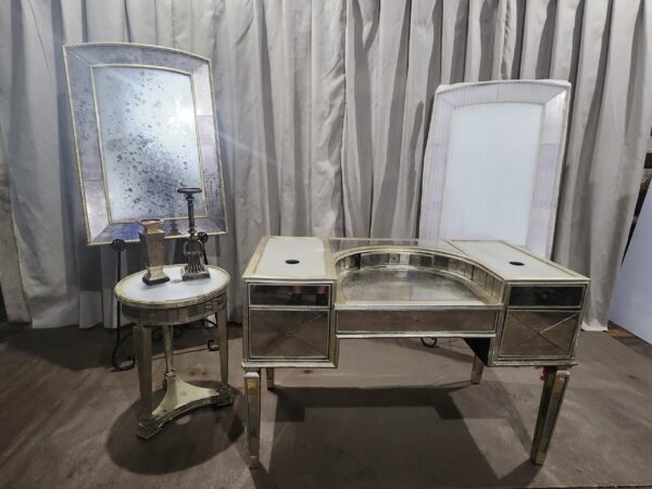 Art deco lot with extras
