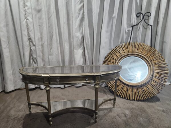 Entry way table with large mirror